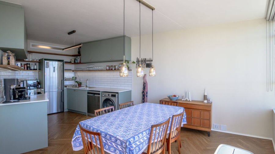1 Bedroom Property for Sale in Vredehoek Western Cape